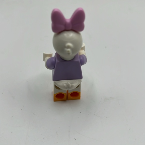 Daisy Duck Mini Figure Lego - Picture 3 of 3